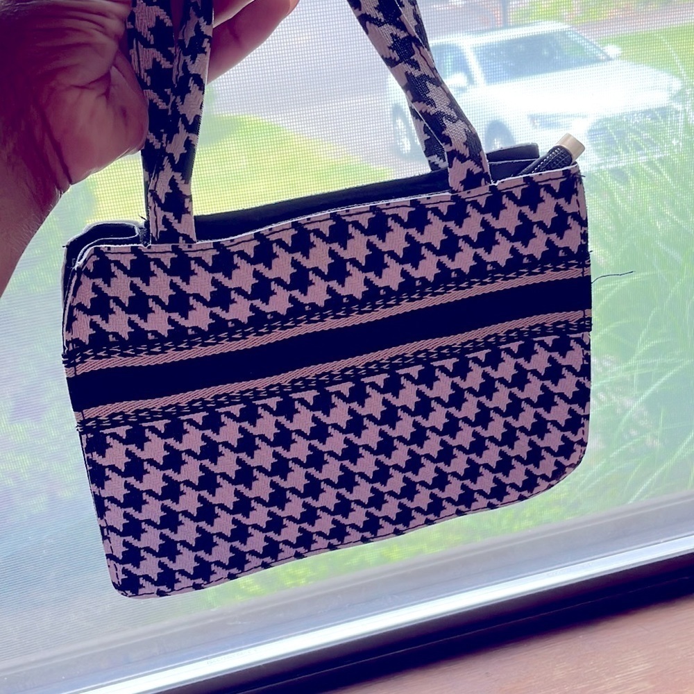 Houndstooth Pattern Square Mini Bag - image 7
